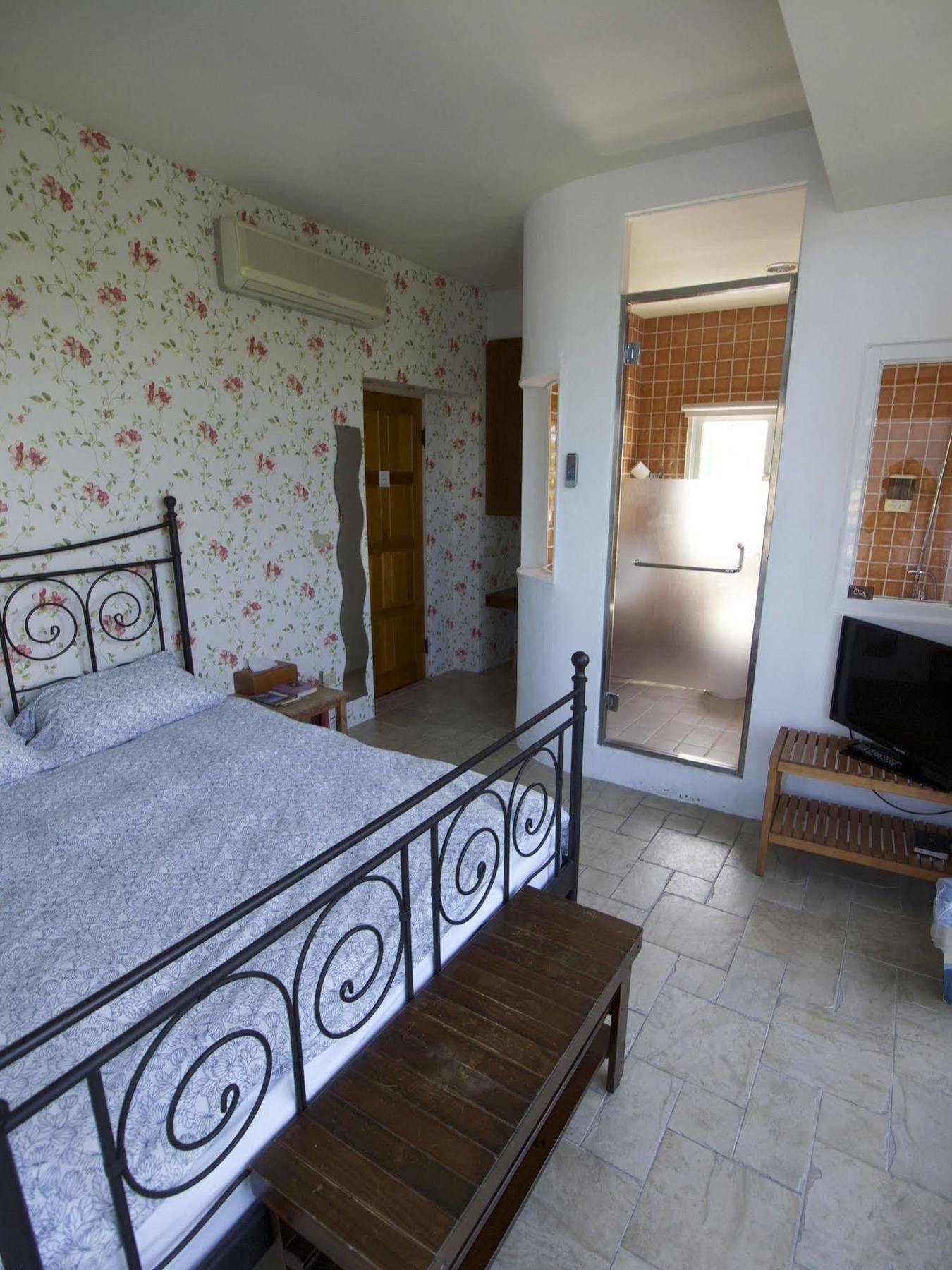 Oia Cafe B&B T'ai-tung Extérieur photo