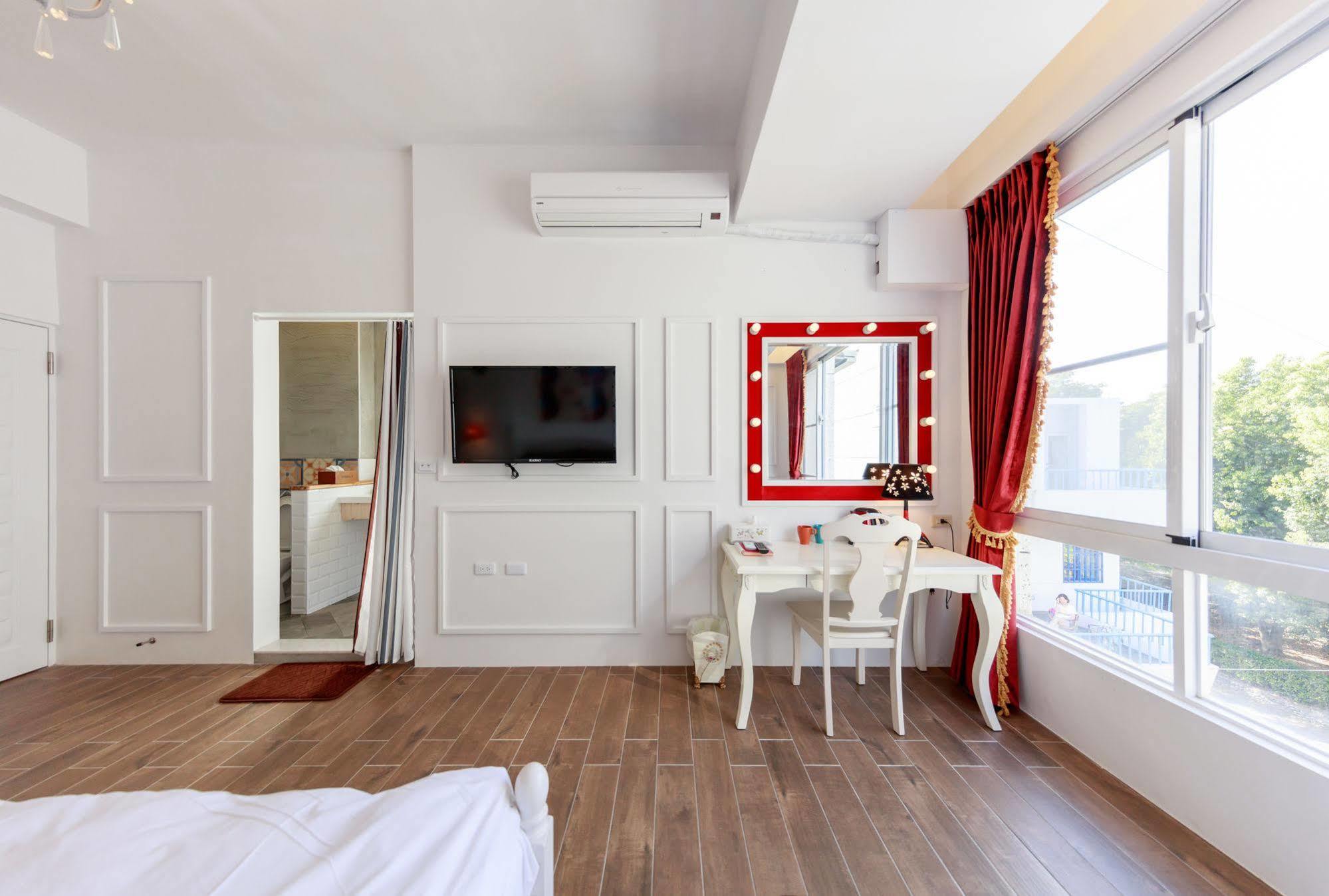 Oia Cafe B&B T'ai-tung Extérieur photo